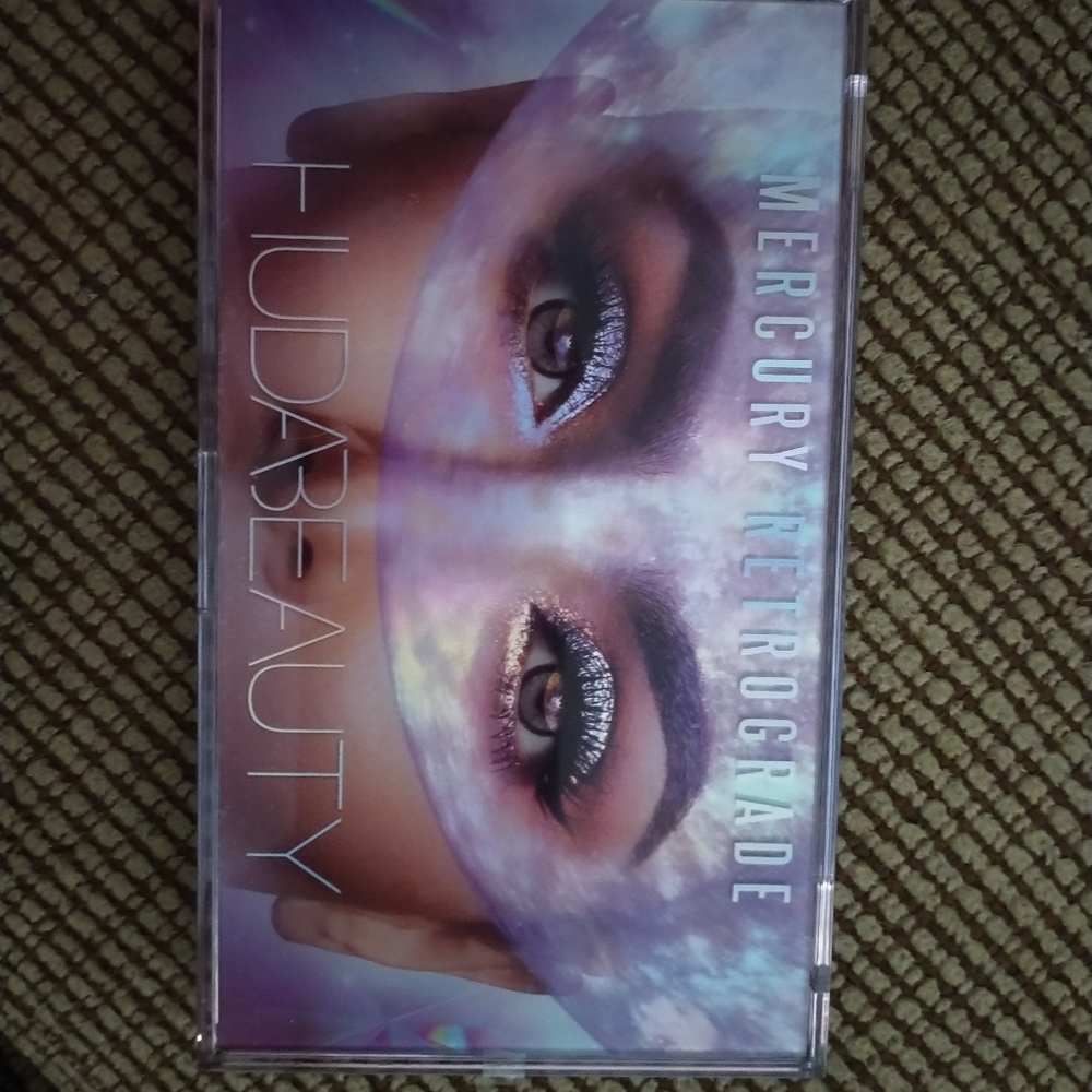 Huda mercury retrograde pallette